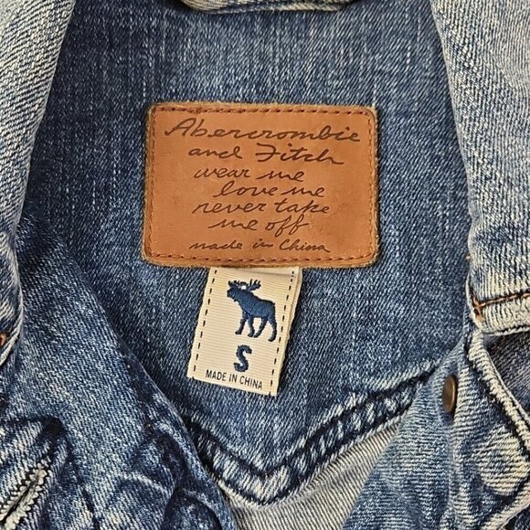 Abercrombie and Fitch Heavy Denim Jacket Women's Small Pockets Reinforced EUC LN - Picture 5 of 12